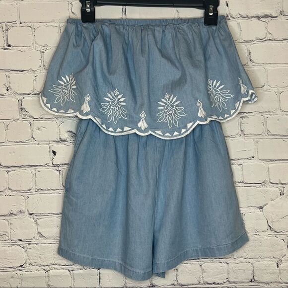 Off-Shoulder Romper  - Picture 1 of 6
